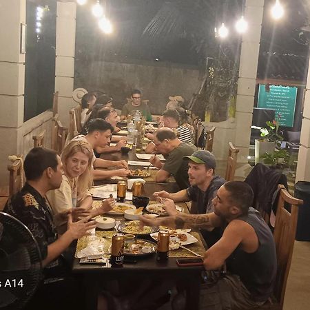 Plantation Surf Inn & Restaurant - Oost-Midigama Buitenkant foto