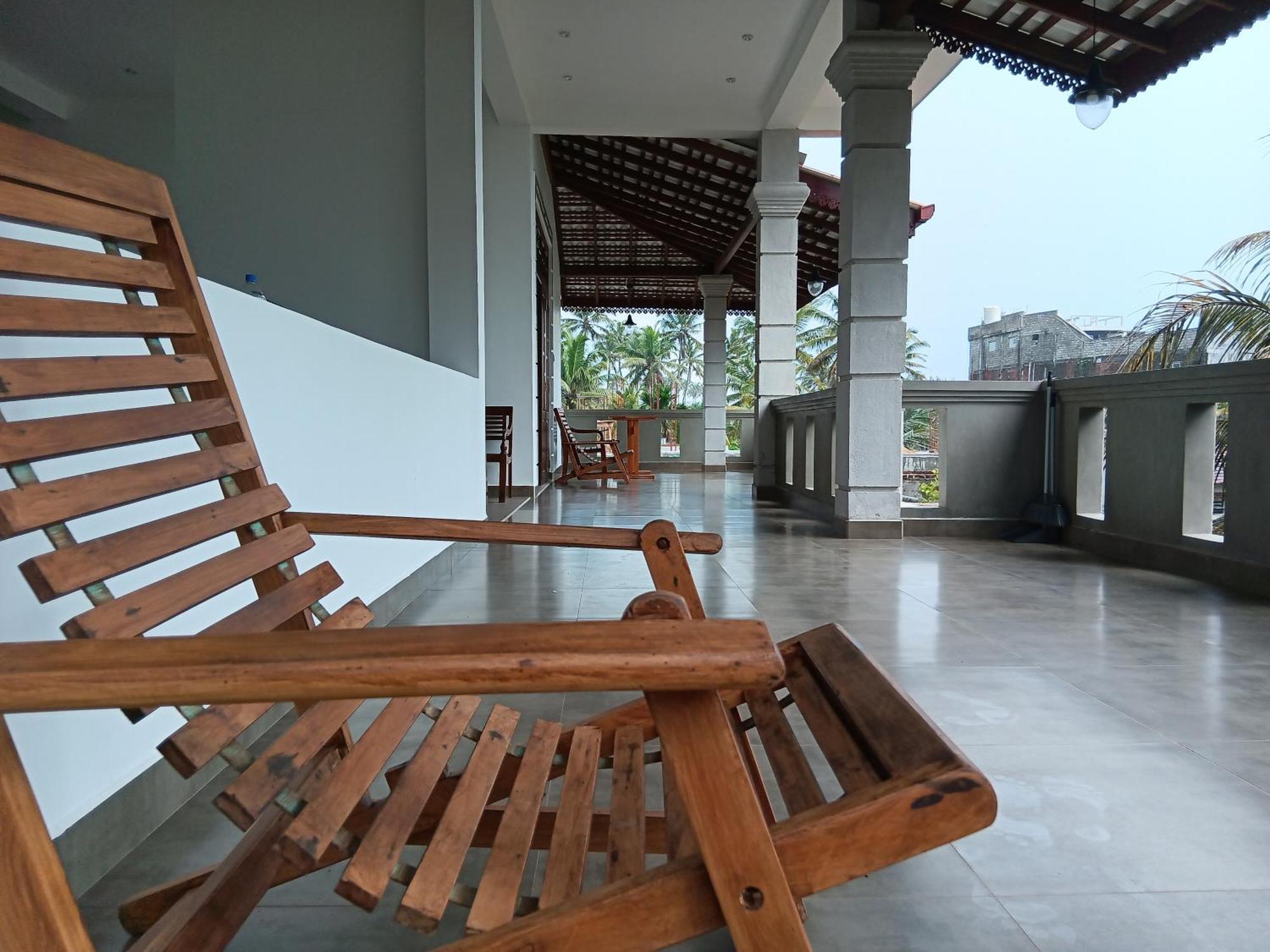 Plantation Surf Inn & Restaurant - Oost-Midigama Kamer foto