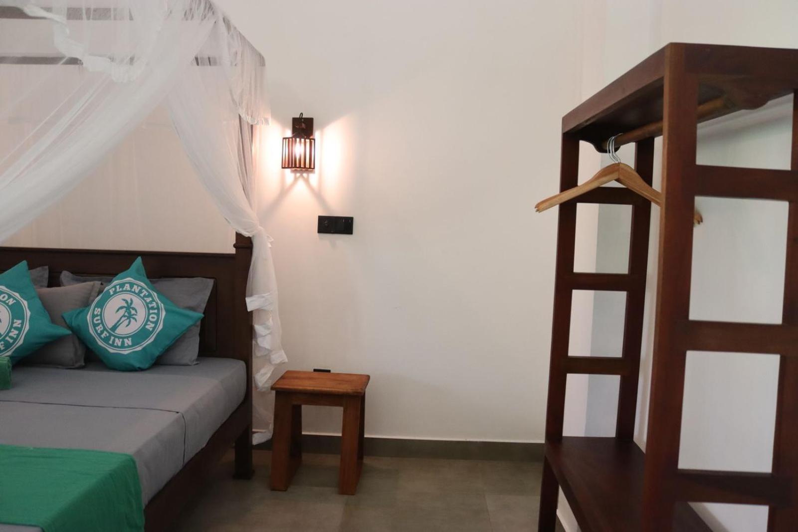 Plantation Surf Inn & Restaurant - Oost-Midigama Kamer foto