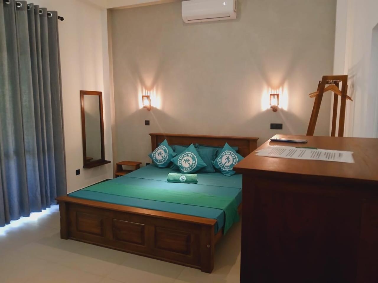 Plantation Surf Inn & Restaurant - Oost-Midigama Kamer foto